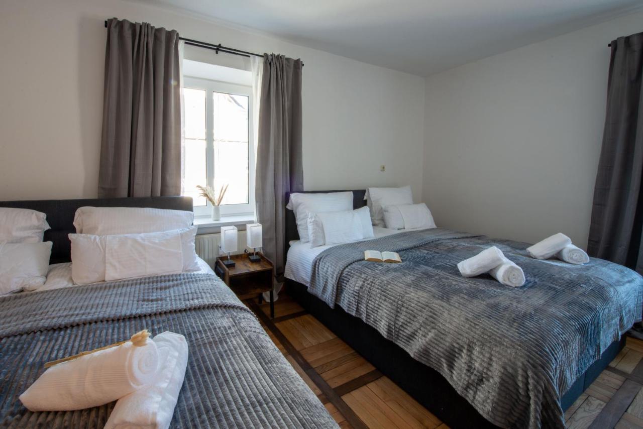 Bessa Homes 6 Personen 2 Schlafzimmer, 3 King Size, Betten, Balkon, Kueche Haag in Oberbayern Exteriör bild