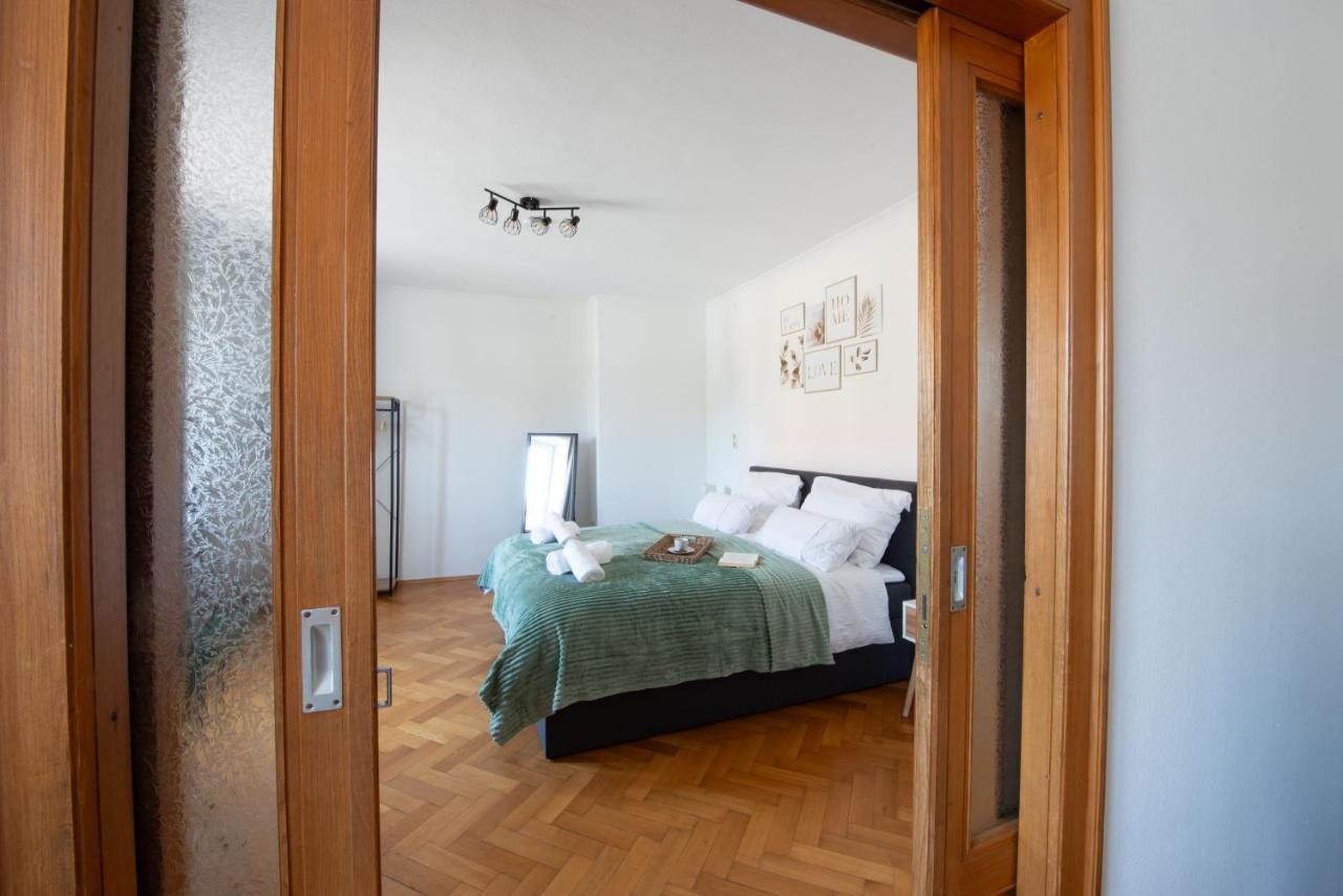 Bessa Homes 6 Personen 2 Schlafzimmer, 3 King Size, Betten, Balkon, Kueche Haag in Oberbayern Exteriör bild