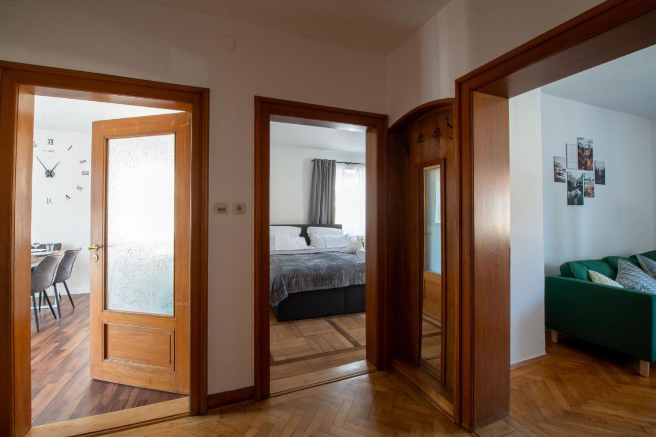 Bessa Homes 6 Personen 2 Schlafzimmer, 3 King Size, Betten, Balkon, Kueche Haag in Oberbayern Exteriör bild